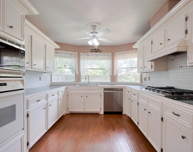 1103 Cheyenne Meadows Drive - Photo Thumbnail 15