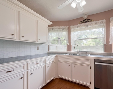 1103 Cheyenne Meadows Drive - Photo Thumbnail 17