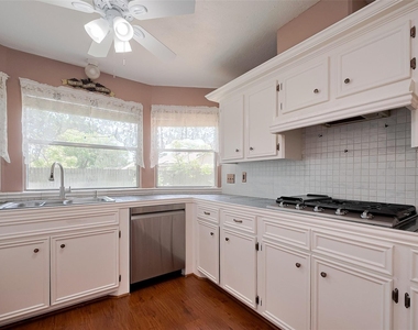 1103 Cheyenne Meadows Drive - Photo Thumbnail 16