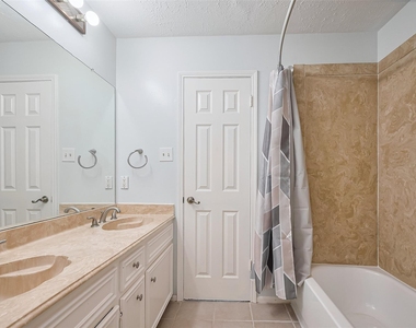 1103 Cheyenne Meadows Drive - Photo Thumbnail 35