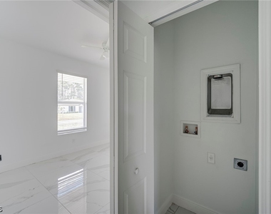 3306 56th Street W - Photo Thumbnail 12