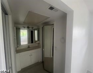 4826 Sw 29th Avenue - Photo Thumbnail 5