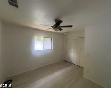 4826 Sw 29th Avenue - Photo Thumbnail 6