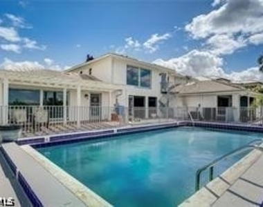 4826 Sw 29th Avenue - Photo Thumbnail 9