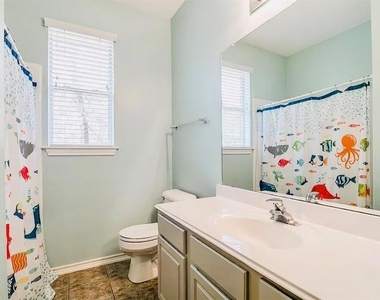 26 Jewelsford Drive - Photo Thumbnail 16