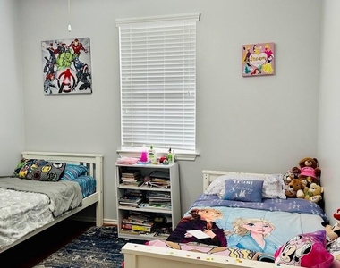 26 Jewelsford Drive - Photo Thumbnail 14