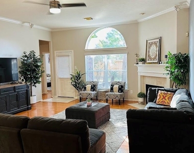 26 Jewelsford Drive - Photo Thumbnail 3