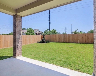 20918 Bradley Gardens Drive - Photo Thumbnail 14