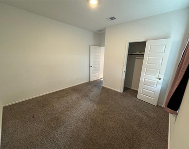 7326 Audubon Russet Drive - Photo Thumbnail 11