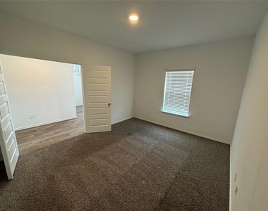 7326 Audubon Russet Drive - Photo Thumbnail 22