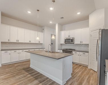 9840 Sweet Flag Court - Photo Thumbnail 17