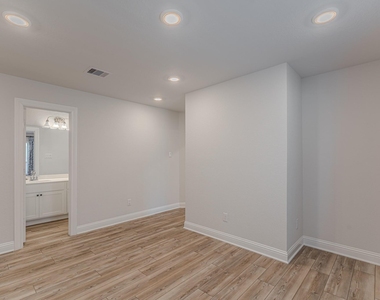 9840 Sweet Flag Court - Photo Thumbnail 31