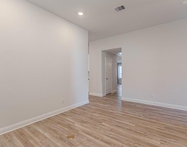 9840 Sweet Flag Court - Photo Thumbnail 12