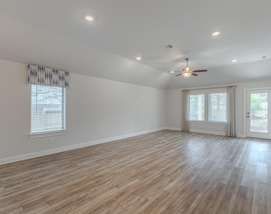 9840 Sweet Flag Court - Photo Thumbnail 18