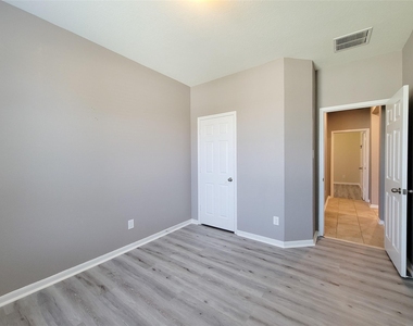 14202 Persimmon Woods Drive - Photo Thumbnail 27