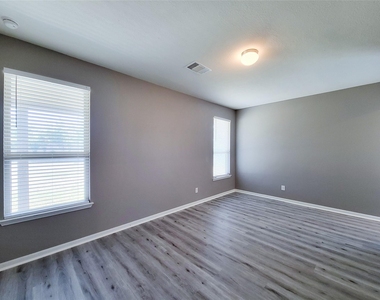 14202 Persimmon Woods Drive - Photo Thumbnail 4