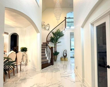 17519 Murrayfield Court - Photo Thumbnail 1