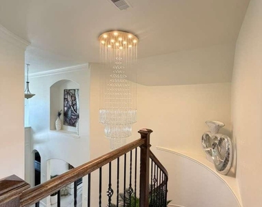 17519 Murrayfield Court - Photo Thumbnail 11