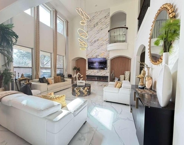 17519 Murrayfield Court - Photo Thumbnail 5