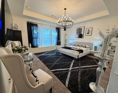 17519 Murrayfield Court - Photo Thumbnail 17