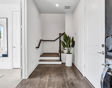 4128 Willowbend Boulevard - Photo Thumbnail 6