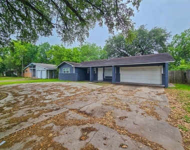 7007 Bellaire Boulevard - Photo Thumbnail 23