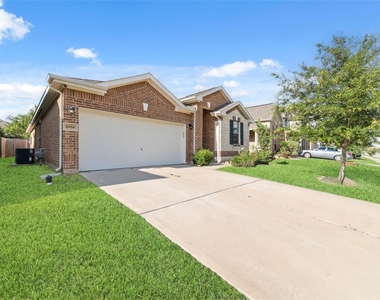 2826 Painted Sunrise Trail - Photo Thumbnail 1