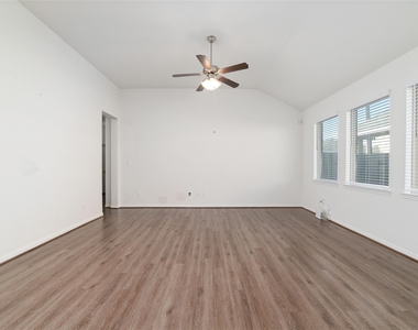 2826 Painted Sunrise Trail - Photo Thumbnail 11