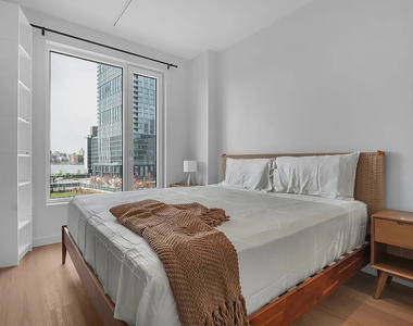 16 West Street - Photo Thumbnail 6