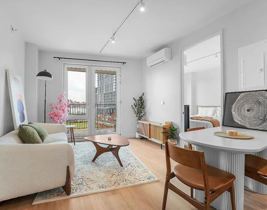 16 West Street - Photo Thumbnail 2