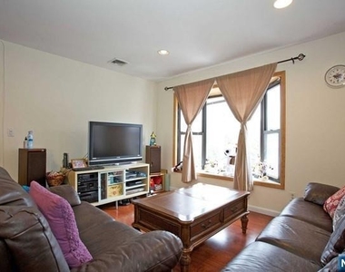 109 Sanial - Photo Thumbnail 3