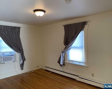 130 Hazelton - Photo Thumbnail 7
