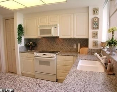 7117 Pelican Bay Boulevard - Photo Thumbnail 5