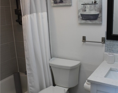 400 Forest Lakes Boulevard - Photo Thumbnail 9