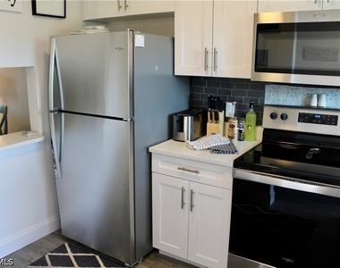 400 Forest Lakes Boulevard - Photo Thumbnail 3