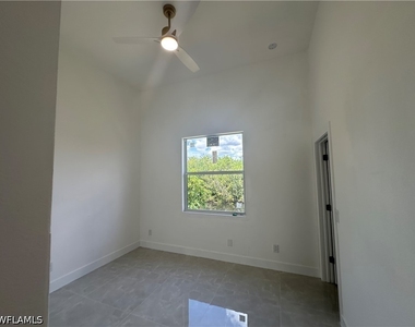 2220 Se 18th Avenue - Photo Thumbnail 9