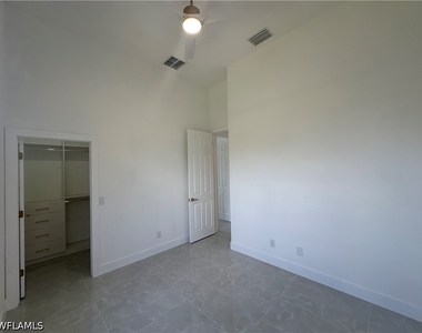 2220 Se 18th Avenue - Photo Thumbnail 10