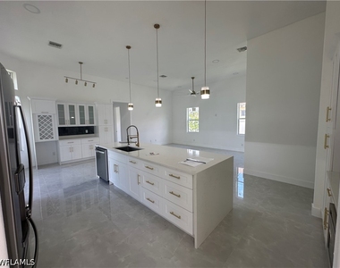 2220 Se 18th Avenue - Photo Thumbnail 24