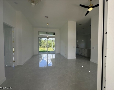 2220 Se 18th Avenue - Photo Thumbnail 6