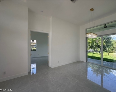 2220 Se 18th Avenue - Photo Thumbnail 4