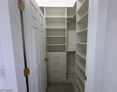2220 Se 18th Avenue - Photo Thumbnail 25
