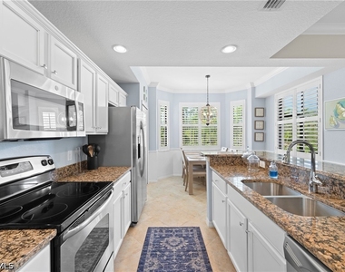 9715 Acqua Court - Photo Thumbnail 8