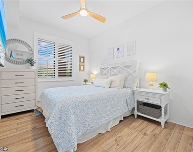 9715 Acqua Court - Photo Thumbnail 14
