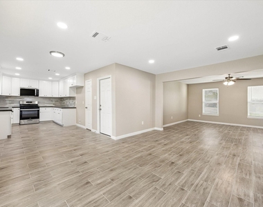 4315 Kelling Street - Photo Thumbnail 7