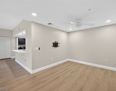 20341 Estero Gardens Circle - Photo Thumbnail 10