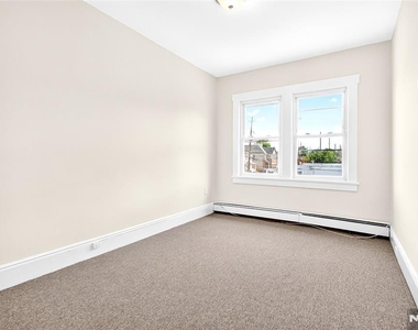 825 Main - Photo Thumbnail 31