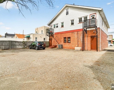 825 Main - Photo Thumbnail 47