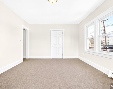 825 Main - Photo Thumbnail 27