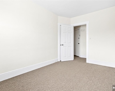 825 Main - Photo Thumbnail 38