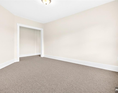 825 Main - Photo Thumbnail 10